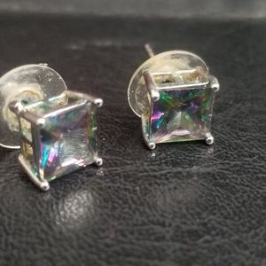 Cute Set of Earrings